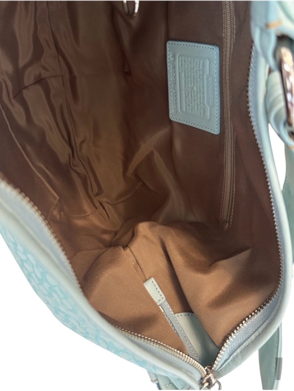 Very Rare Coach aqua mist signature Soho hobo bag - Picture 5 of 9